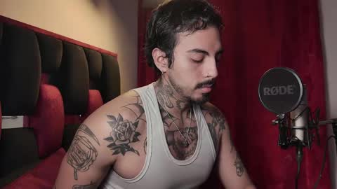 Snapshot of scockpion_ chatting on 22, 5, 2026 Alejandro help me to reach 200 thumps up online show from 22, 5, 2026