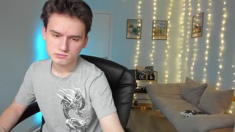 Snapshot of scooby_r chatting on 28, 12, 2024 Thomas brunette and Alex blond online show from 28, 12, 2024