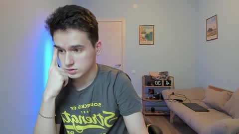 Snapshot of scooby_r chatting on 30, 1, 2025 Thomas brunette and Alex blond online show from 30, 1, 2025