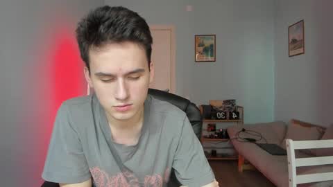 Snapshot of scooby_r chatting on 31, 1, 2025 Thomas brunette and Alex blond online show from 31, 1, 2025