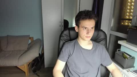 Snapshot of scooby_r chatting on 7, 11, 2025 Thomas brunette and Alex blond online show from 7, 11, 2025