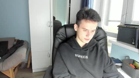 Thomas brunette and Alex blond online show from 26, 11, 2025