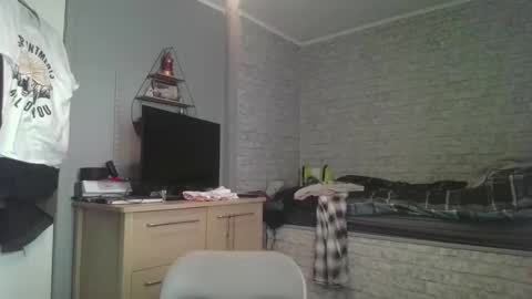 Snapshot of scottish_alien chatting on 29, 4, 2026 Richard James online show from 29, 4, 2026