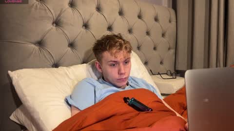 Snapshot of scottish_twink01 chatting on 3, 1, 2025 danny online show from 3, 1, 2025