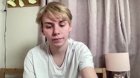 Snapshot of scottish_twink01 chatting on 22, 9, 2025 danny online show from 22, 9, 2025