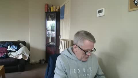 Snapshot of scottsman214 chatting on 18, 10, 2025 James online show from 18, 10, 2025