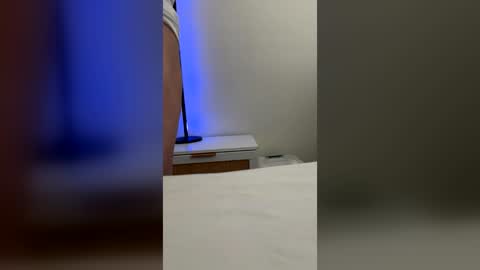 blonde quad online show from 25, 7, 2026