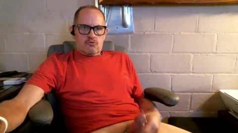 Snapshot of sdh69 chatting on 28, 9, 2025 eating pussy sucking dick online show from 28, 9, 2025