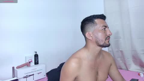 Snapshot of sean_pierre1 chatting on 24, 1, 2025 Sean-pierre online show from 24, 1, 2025