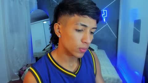 Sean Scoth online show from 23, 2, 2025