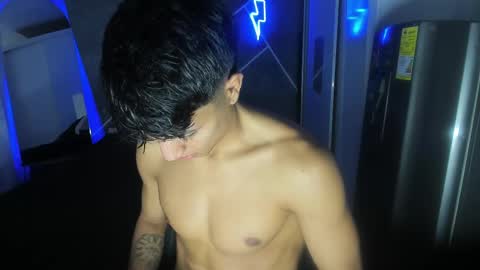 Sean Scoth online show from 2, 3, 2025