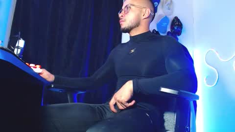 Sebastian online show from 5, 2, 2026