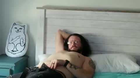 Snapshot of sebastion1981 chatting on 12, 1, 2026 Sabastion online show from 12, 1, 2026