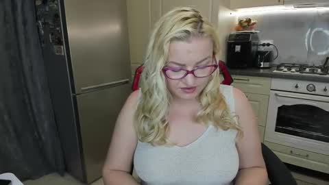Snapshot of secr3tmistress chatting on 18, 4, 2026 Ame online show from 18, 4, 2026