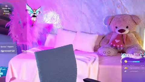 Snapshot of secret_ashley chatting on 9, 7, 2026 ASHLEY online show from 9, 7, 2026