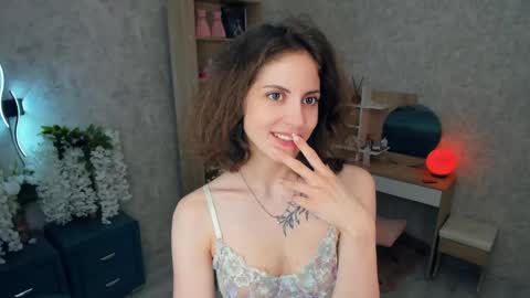 Mia online show from 5, 6, 2026
