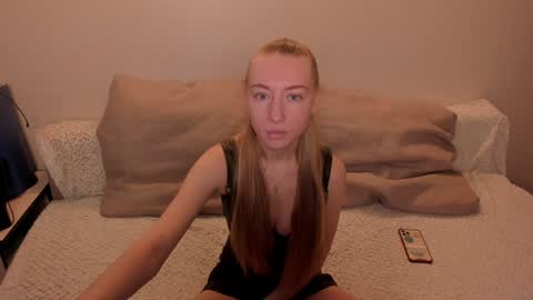 Amanda and  pair in a real life we love each other but can play with you online show from 16, 12, 2024