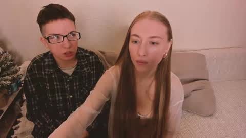 Amanda and  pair in a real life we love each other but can play with you online show from 18, 1, 2026