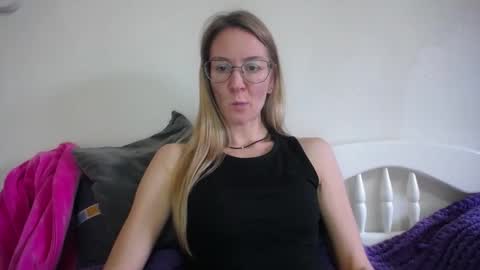 Snapshot of secretcandy222 chatting on 15, 12, 2025 secretcandy222 online show from 15, 12, 2025