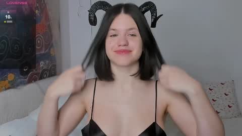 Snapshot of secretqueen_x chatting on 2, 2, 2025 Anna online show from 2, 2, 2025