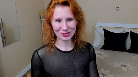 Snapshot of seductive_foxy_ chatting on 23, 9, 2025 seductive_foxy_ online show from 23, 9, 2025