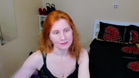 seductive_foxy_ online show from 17, 4, 2026