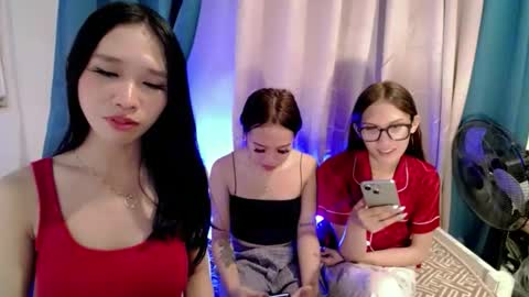 Snapshot of seductive_kimxxx chatting on 26, 5, 2026 your miss universe kim online show from 26, 5, 2026