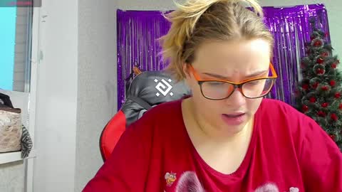Snapshot of seductive_she_wolf chatting on 23, 12, 2024 seductive_she_wolf online show from 23, 12, 2024
