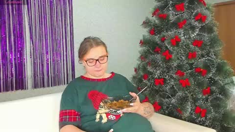 Snapshot of seductive_she_wolf chatting on 27, 12, 2024 seductive_she_wolf online show from 27, 12, 2024