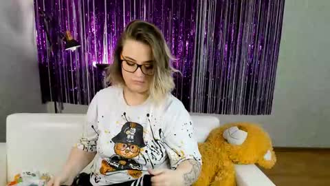 Snapshot of seductive_she_wolf chatting on 1, 3, 2025 seductive_she_wolf online show from 1, 3, 2025
