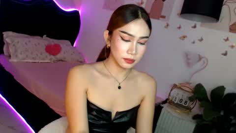 Snapshot of seductive_vana chatting on 7, 5, 2026 Vanessa online show from 7, 5, 2026