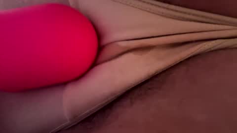 Snapshot of seductivekittydeluxe chatting on 23, 9, 2025 seductivekittydeluxe online show from 23, 9, 2025