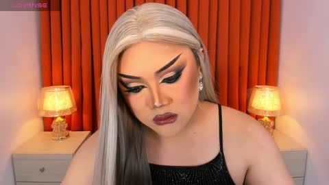 Natalie Mefford online show from 25, 2, 2025