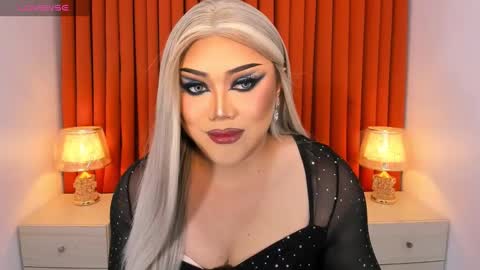 Natalie Mefford online show from 26, 2, 2025