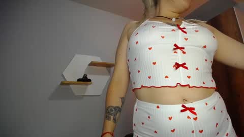 Snapshot of sejmet_5 chatting on 22, 1, 2025 Yeyis online show from 22, 1, 2025