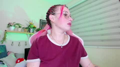 Snapshot of sejmet_5 chatting on 8, 4, 2026 Yeyis online show from 8, 4, 2026