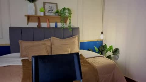 Call me S E L E N A   online show from 30, 3, 2026