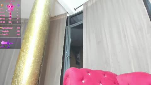 Snapshot of selenagomz chatting on 8, 1, 2025  Selena  online show from 8, 1, 2025