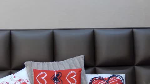 SelenaHanson online show from 9, 2, 2026