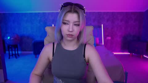 selenairis online show from 17, 4, 2026