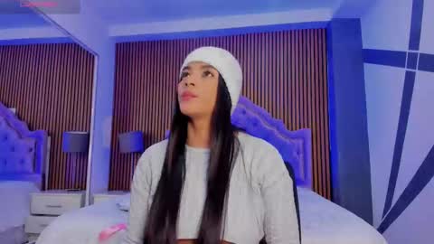 selenastonne online show from 18, 9, 2025