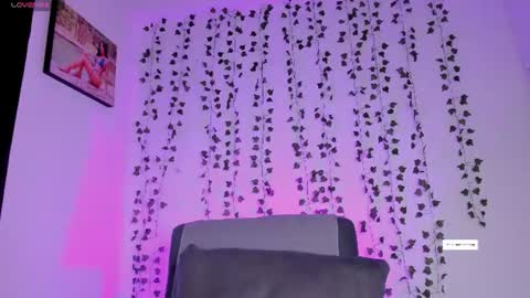 selenastonne online show from 19, 6, 2026