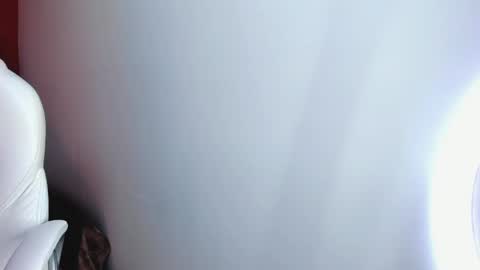 Snapshot of selene_e chatting on 17, 9, 2025 Karol. online show from 17, 9, 2025