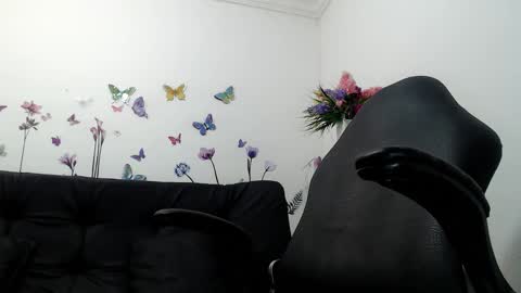 Snapshot of selene_mom chatting on 6, 6, 2026 selene online show from 6, 6, 2026