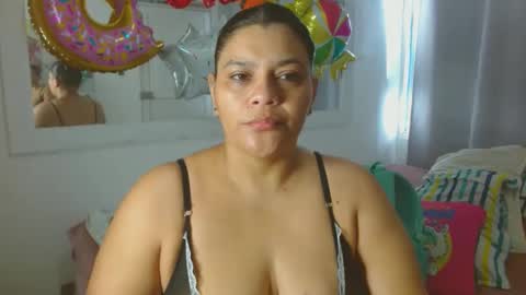 Snapshot of selenna1 chatting on 7, 10, 2025 Selenna1 online show from 7, 10, 2025