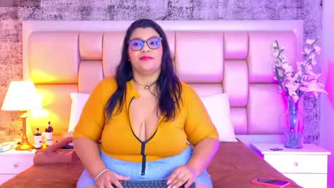 Selenna Cooper online show from 28, 2, 2026