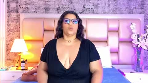 Snapshot of selennacooper chatting on 25, 3, 2026 Selenna Cooper online show from 25, 3, 2026