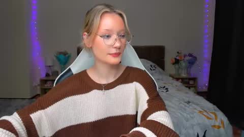 Snapshot of selfharm777 chatting on 20, 9, 2025 Simon and Alice online show from 20, 9, 2025