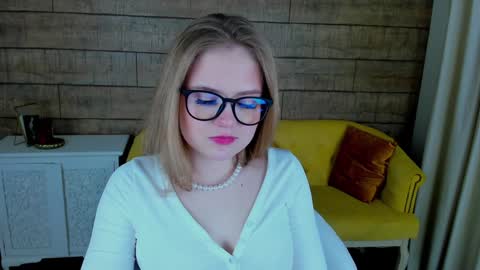 Snapshot of selinswarovski chatting on 20, 1, 2025 SelinSwarovski online show from 20, 1, 2025