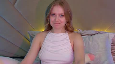 Snapshot of selinswarovski chatting on 21, 9, 2025 SelinSwarovski online show from 21, 9, 2025